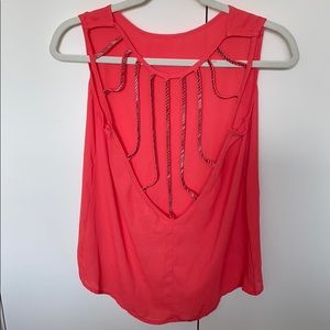 EUC detailed fashion tank